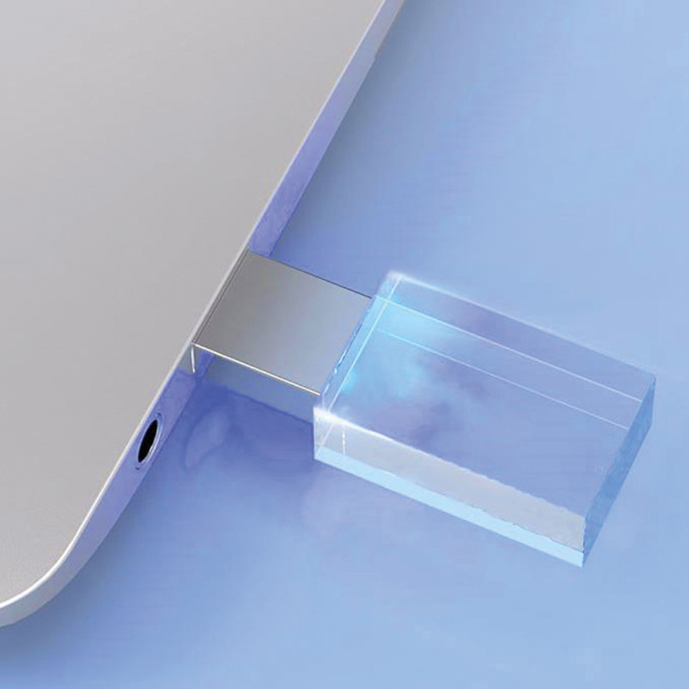 8190-16GB Kristal USB Bellek